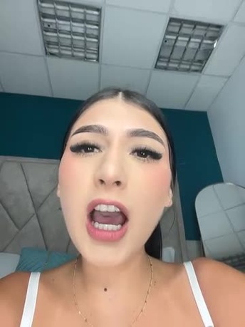 BadLilAngelXXX Stripchat Live